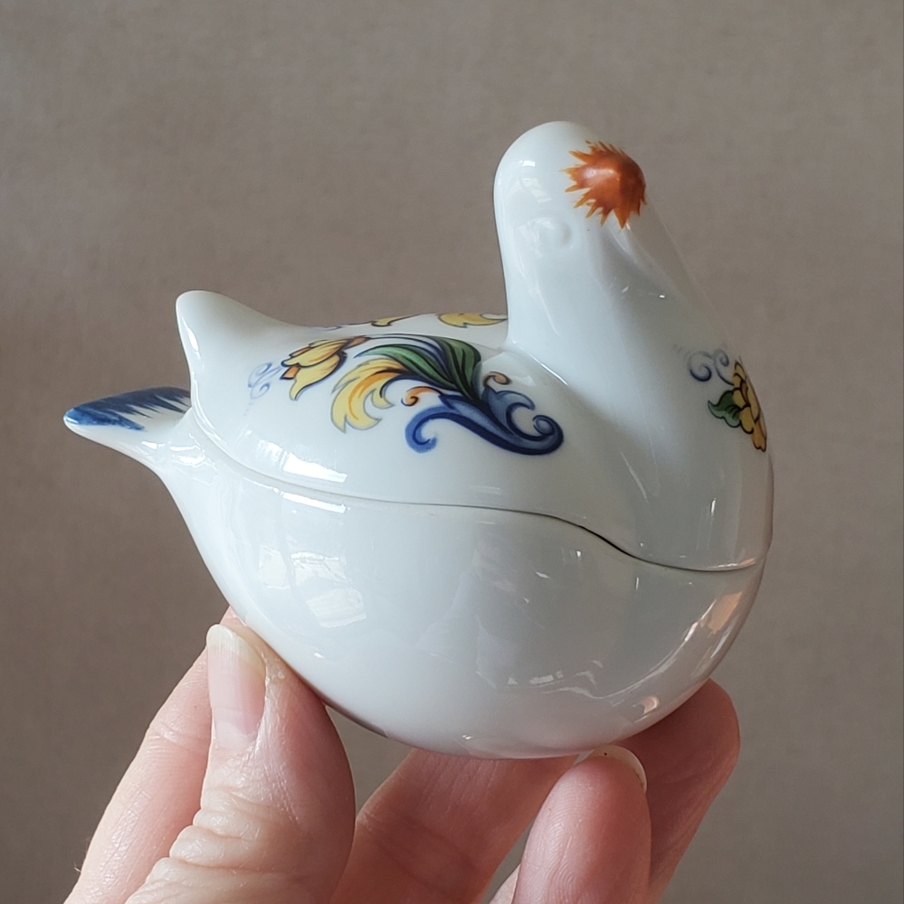 Villa Potpourri for Elizabeth Arden Dove Ceramic Scented Candle Vintage